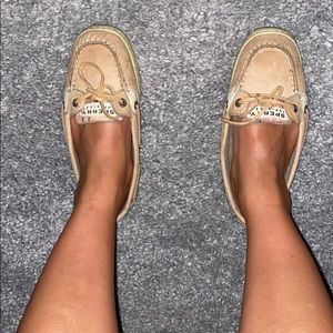 Sperry’s women’s 6